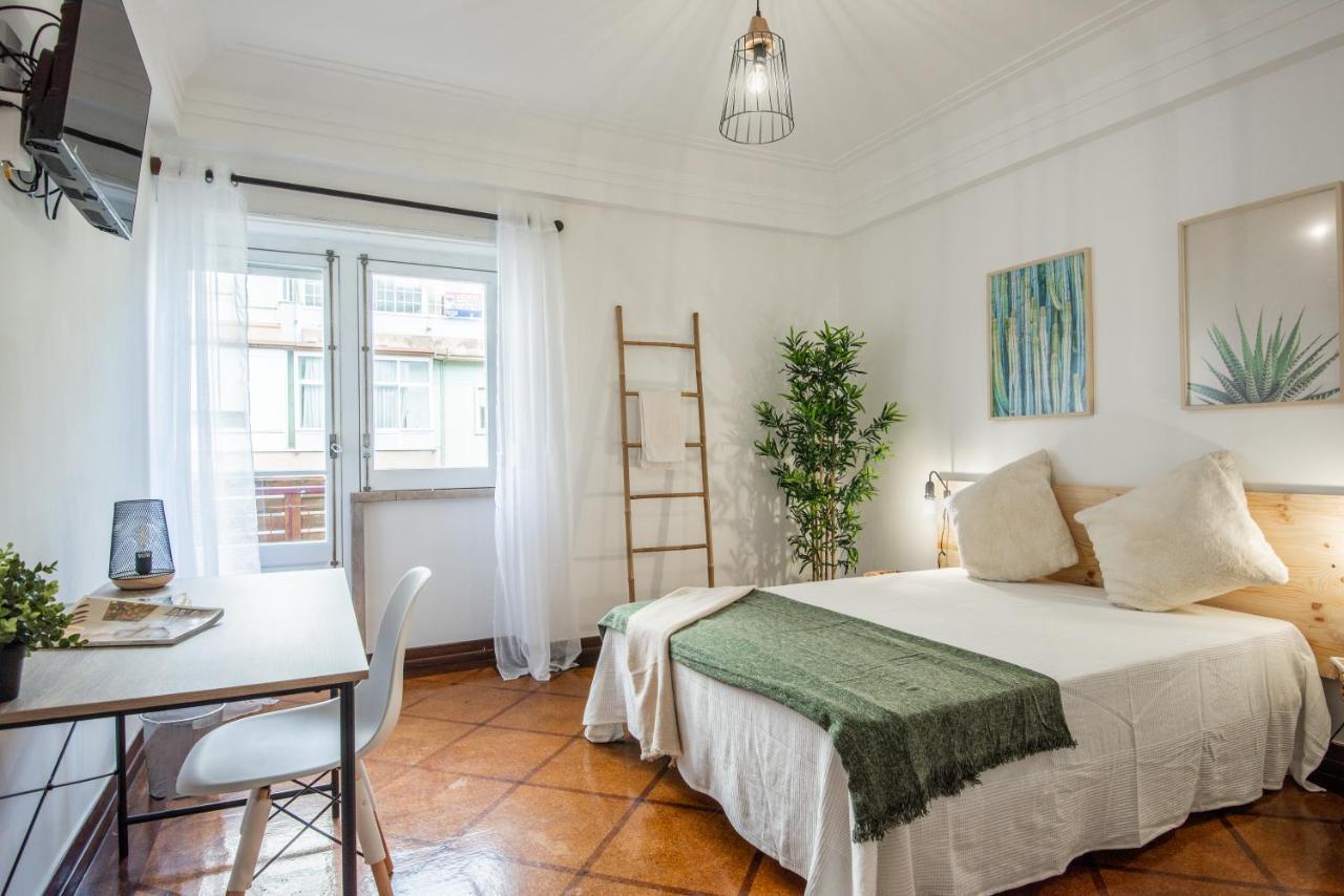 Santos Mattos Guesthouse & Apartments By Lisbon With Sintra อามาโดรา ภายนอก รูปภาพ